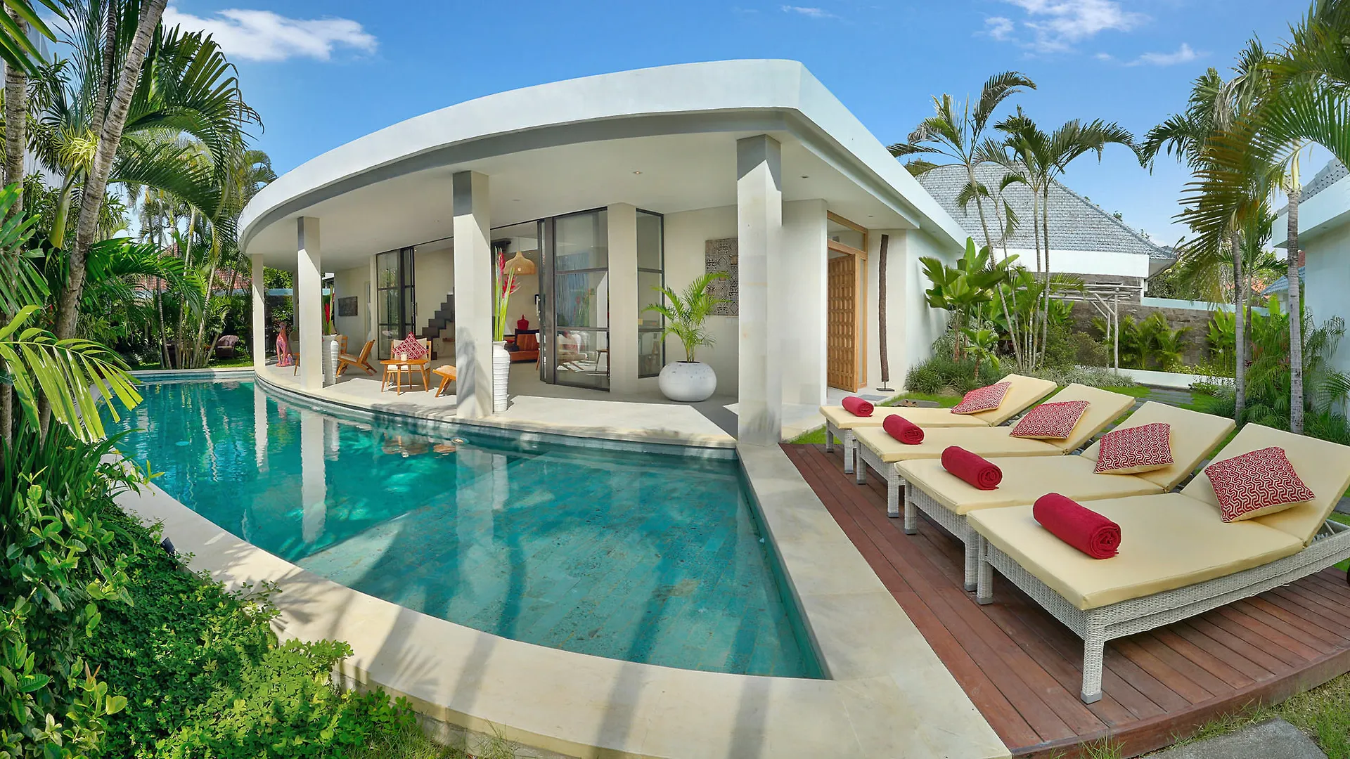Seminyak White Design Villa Indonesia