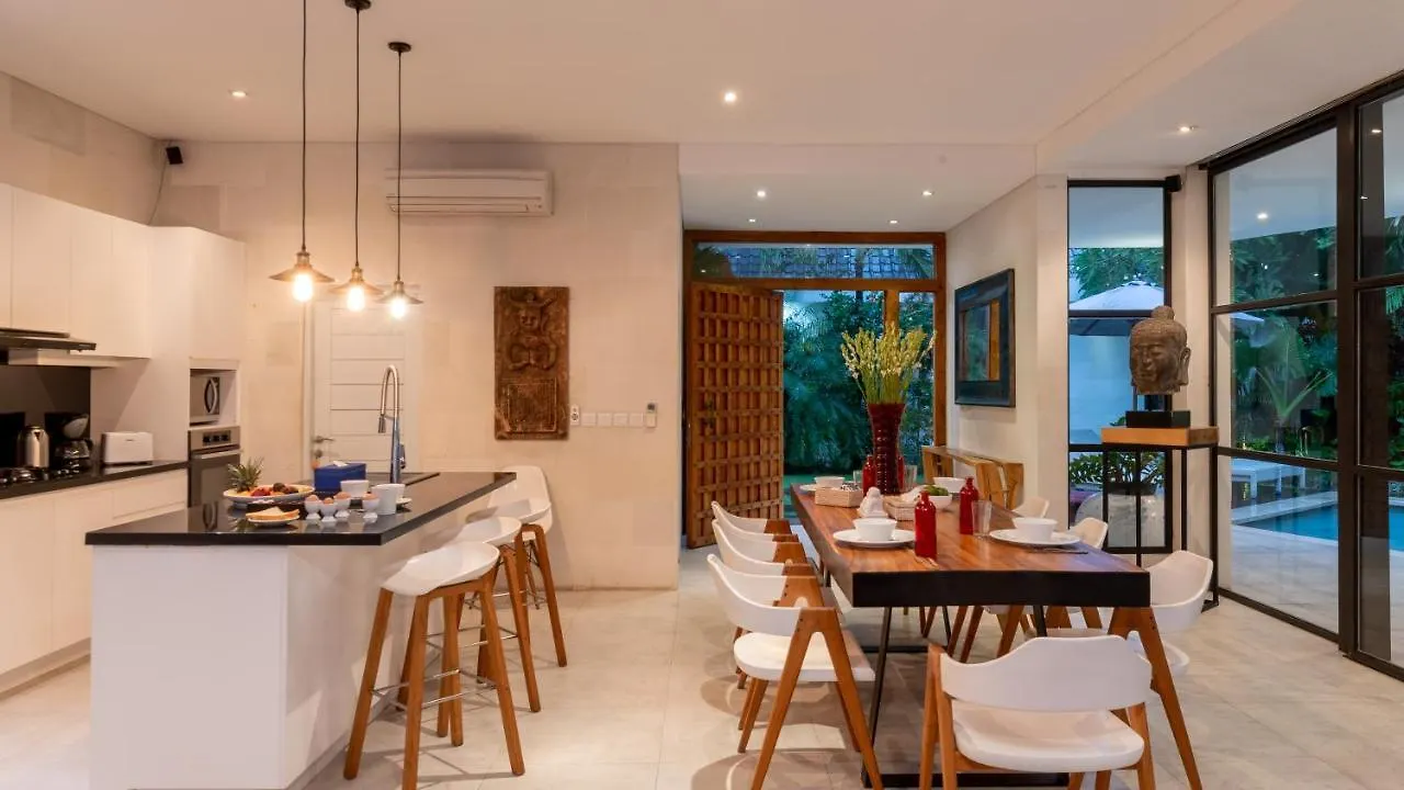 Seminyak White Design Villa