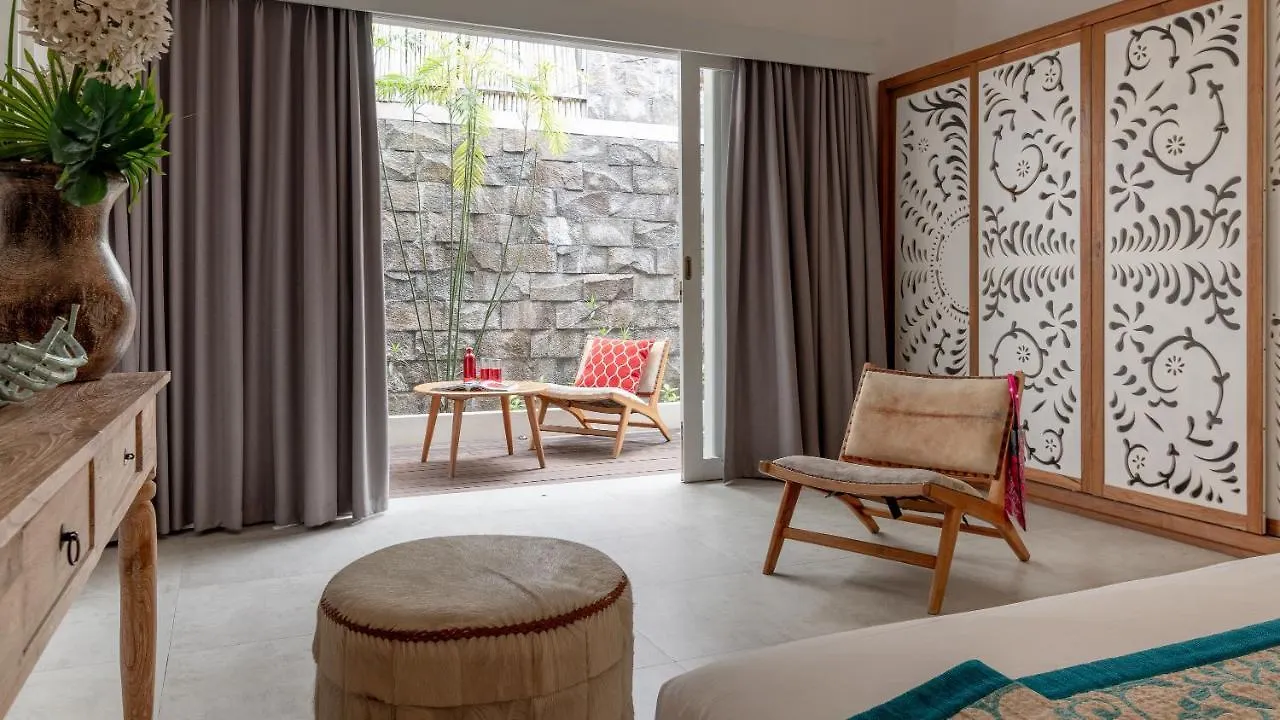 Seminyak White Design Villa