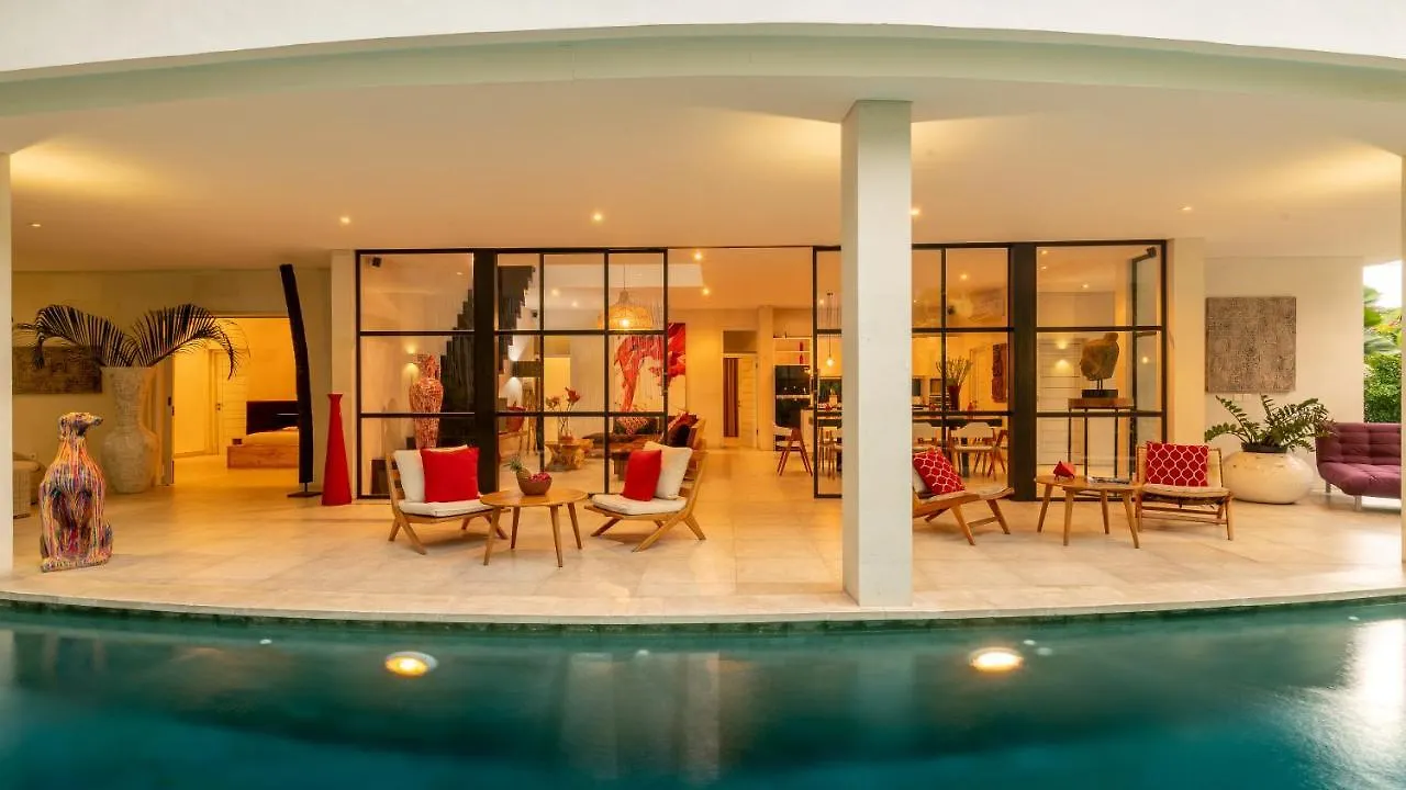Seminyak White Design Villa Indonesia